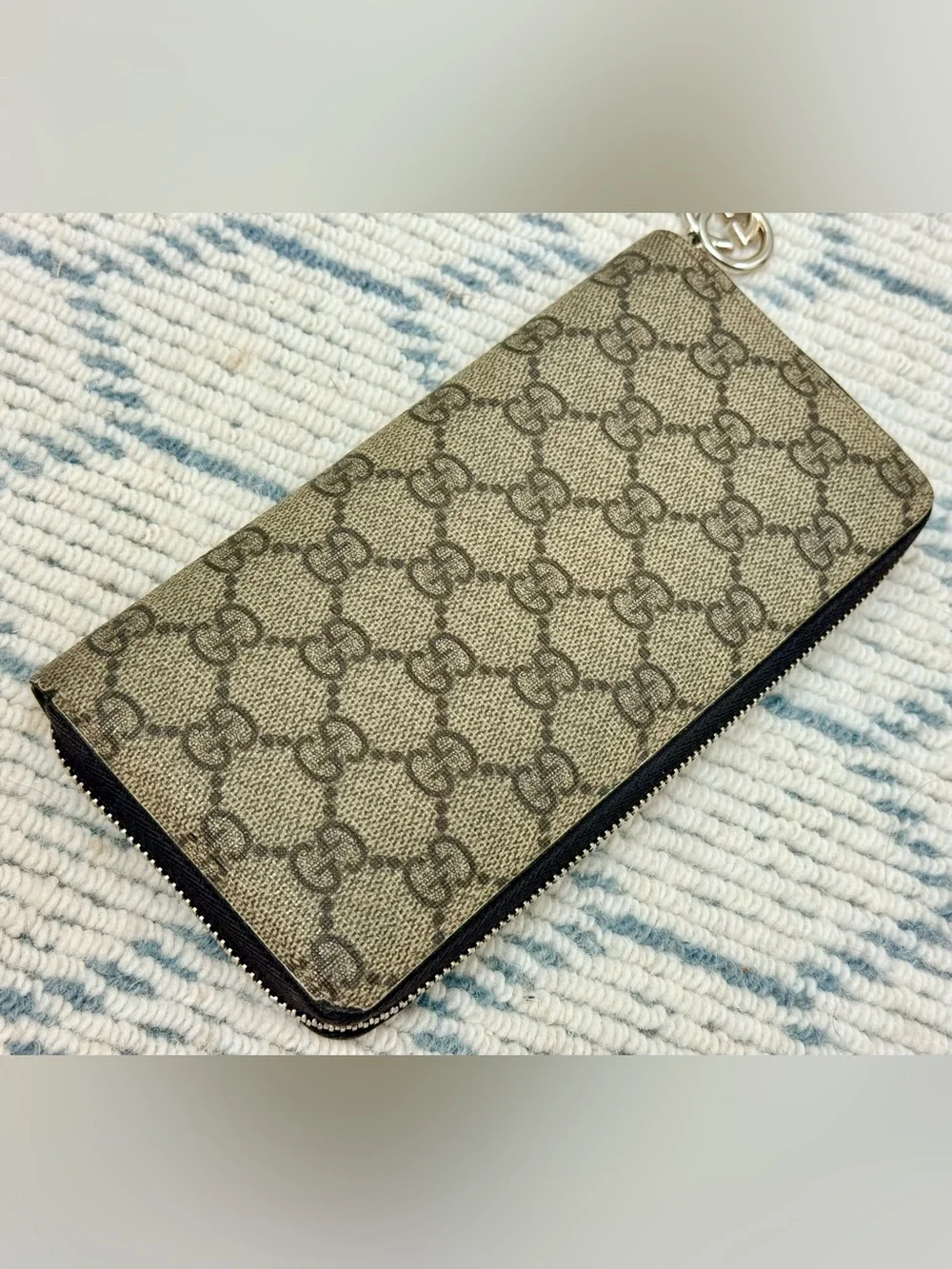 GUCCI Vintage Y2K Brown GG Monogram Supreme Canvas Zip-Around Wallet W/ G Charm - Picture 5 of 16